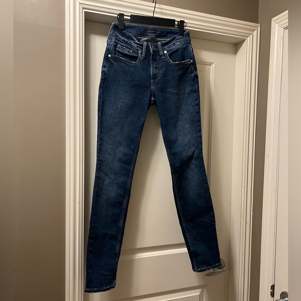 Silver ‘boyfriend’ jeans.